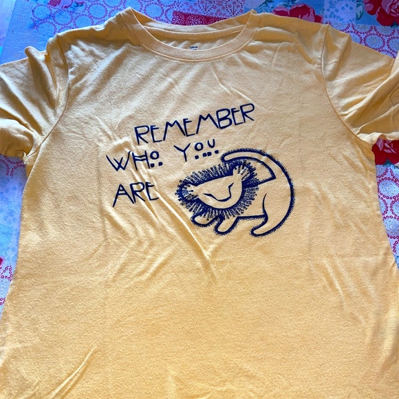 Disney Other - Lion King t-shirt